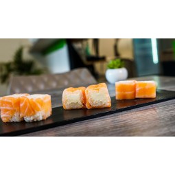 Yuki Salmon Roll